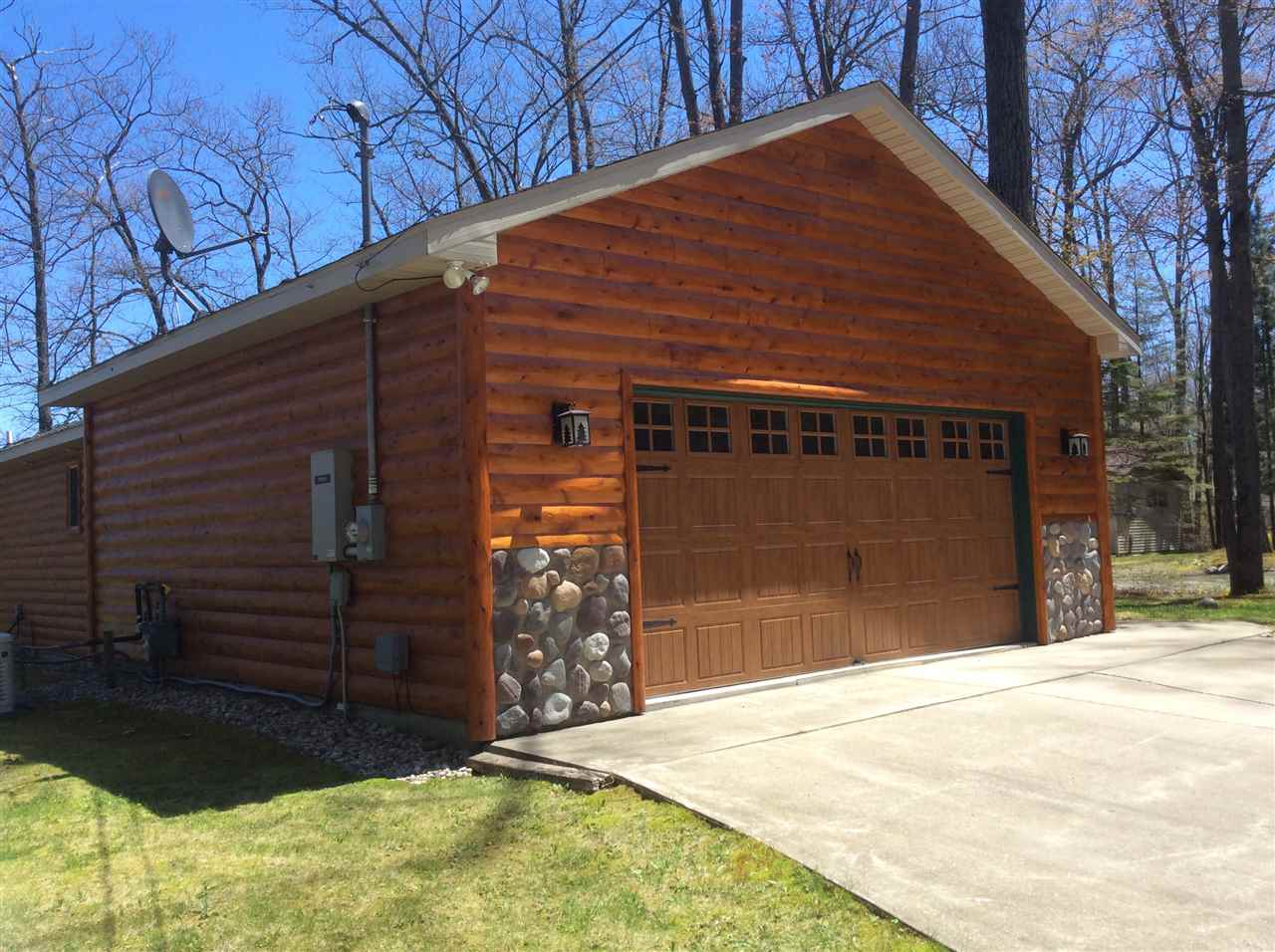 5608 Gronda Road Harrison, MI 48625 - Photo 8 of 87 1874766-7.JPG