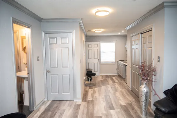 $1,100 | 1015 11th Street, Galveston, TX 77550