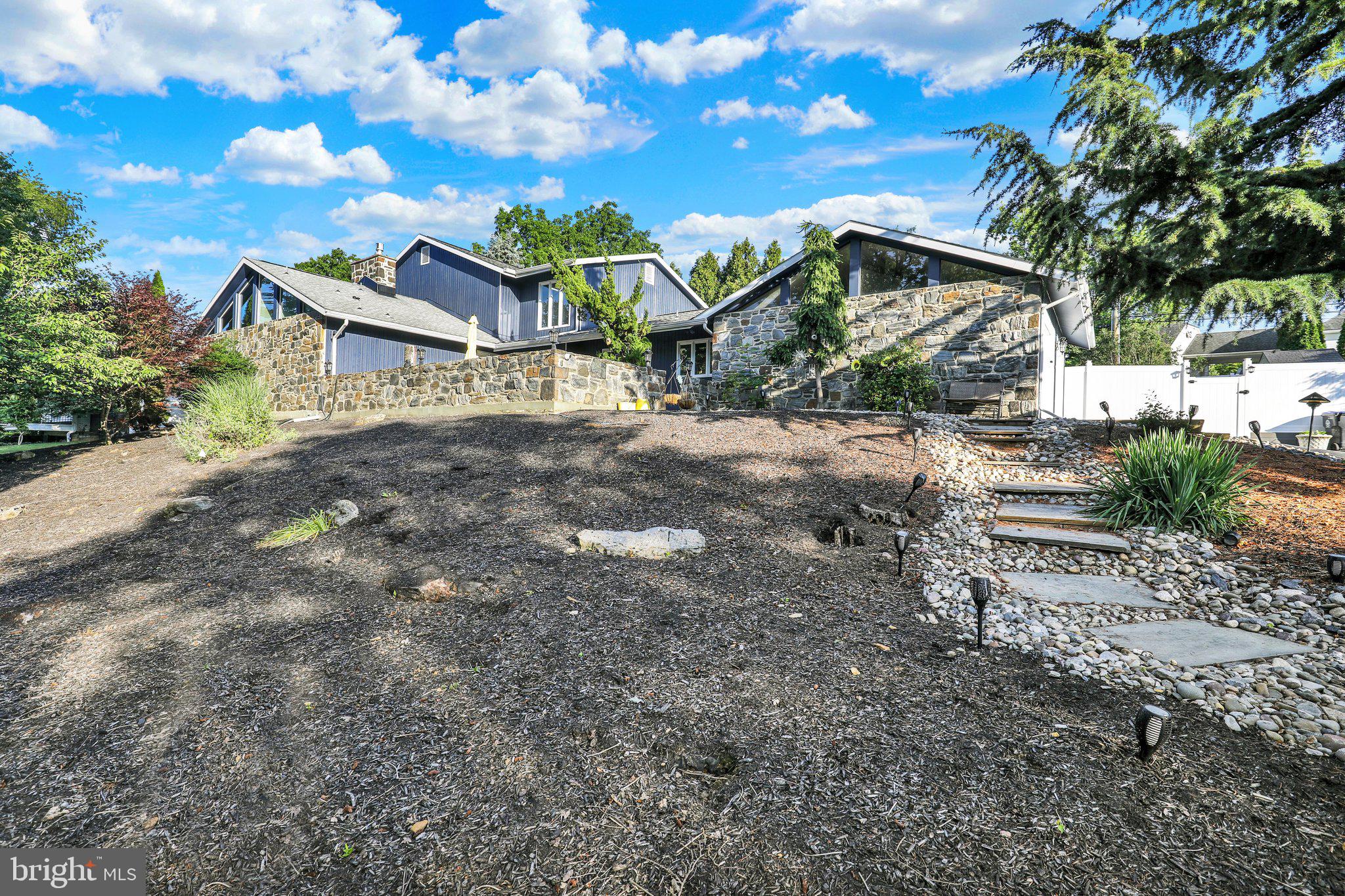 2210 Greenwood Road Allentown, PA 18103 - Photo 43 of 61 360_3240
