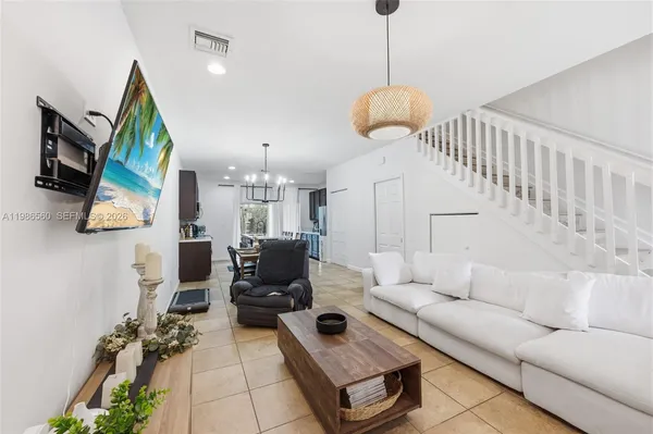 $365,000 | 5918 Woodlands Boulevard, Tamarac, FL 33319