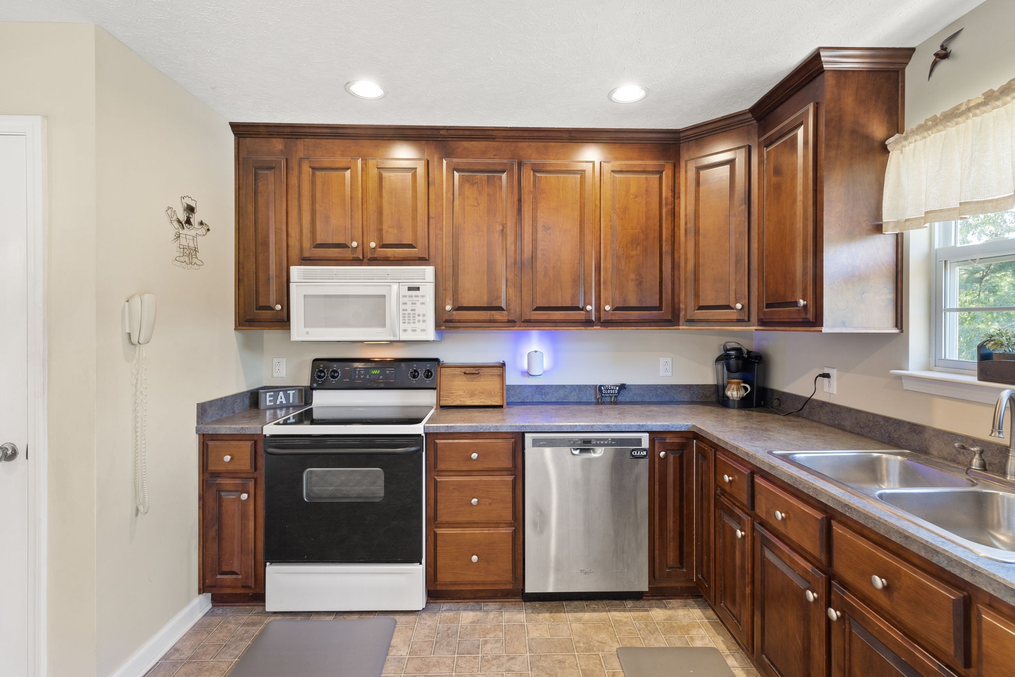 4379 Allison Lane Springfield, TN 37172 - Photo 10 of 33 Gallery Image 10