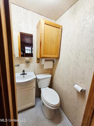 $128,500 | 146 Oak Point Road, Picayune, MS 39466