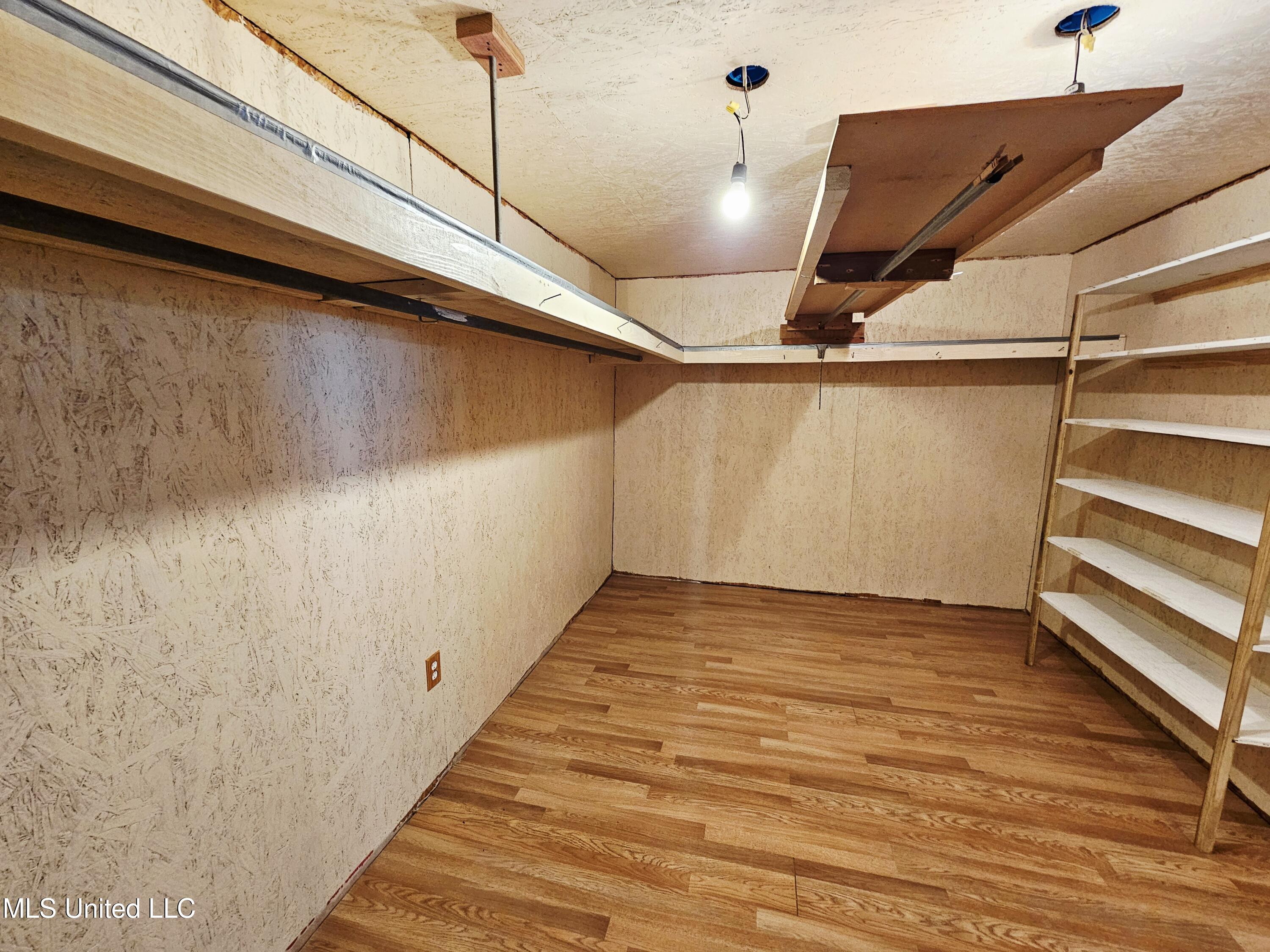 146 Oak Point Road Picayune, MS 39466 - Photo 17 of 40 Walk in closet