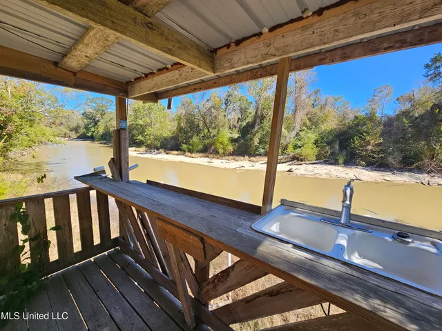 $128,500 | 146 Oak Point Road, Picayune, MS 39466