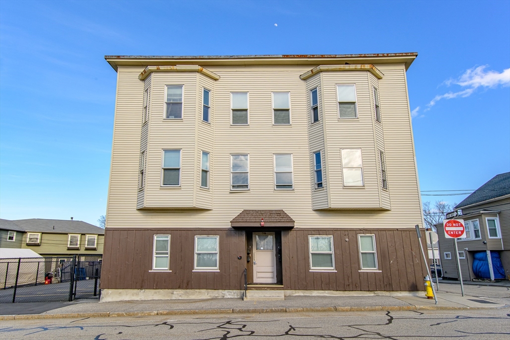 79 School Street, Unit 1ST FL FR Webster, MA 01570 - Photo 17 of 18