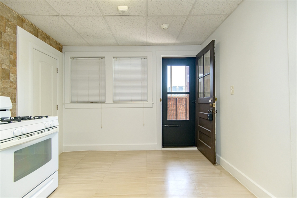 79 School Street, Unit 1ST FL FR Webster, MA 01570 - Photo 4 of 18