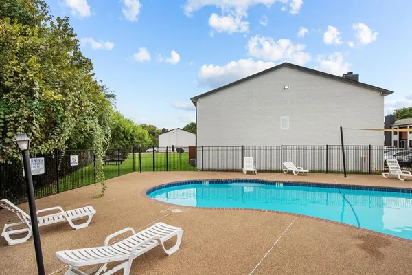 $1,600 | 151 East Little Creek Road, Unit 1, Cedar Hill, TX 75104