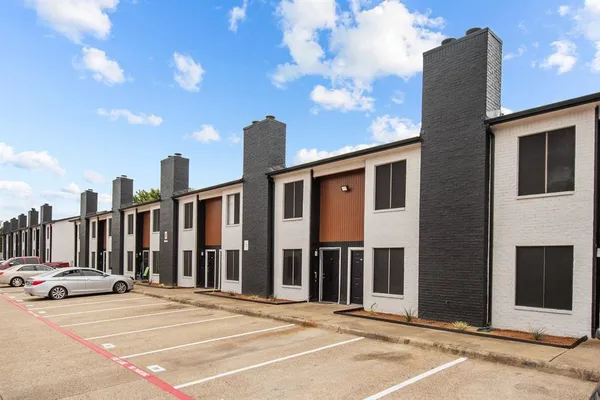 $1,600 | 151 East Little Creek Road, Unit 1, Cedar Hill, TX 75104