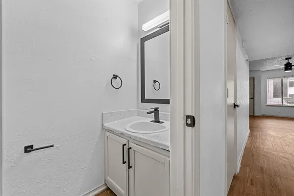 $1,600 | 151 East Little Creek Road, Unit 1, Cedar Hill, TX 75104