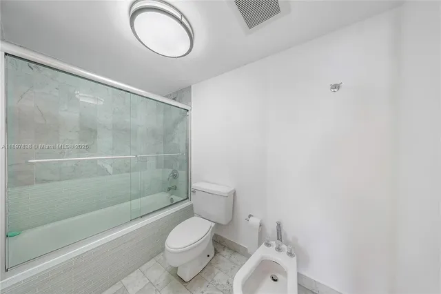 $5,900 | 801 North Venetian Drive, Unit 903, Miami, FL 33139