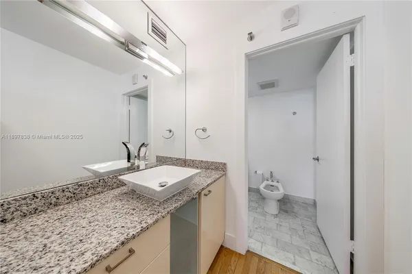 $5,900 | 801 North Venetian Drive, Unit 903, Miami, FL 33139