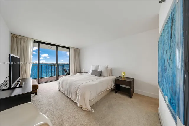 $5,900 | 801 North Venetian Drive, Unit 903, Miami, FL 33139