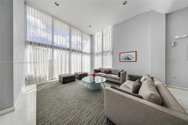 $5,900 | 801 North Venetian Drive, Unit 903, Miami, FL 33139