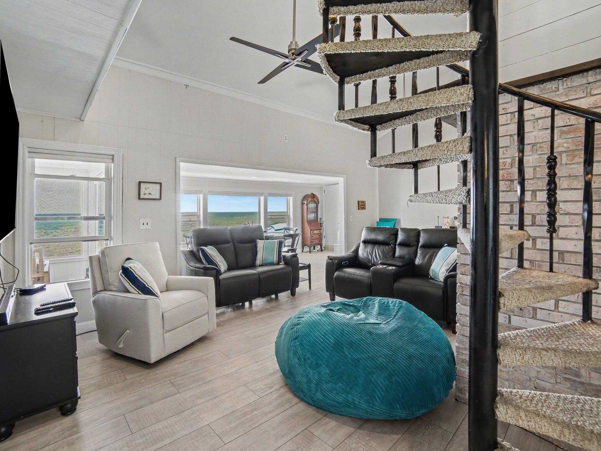 11775 South Valley Road Montague, MI 49437 - Photo 9 of 39 003_file_6255