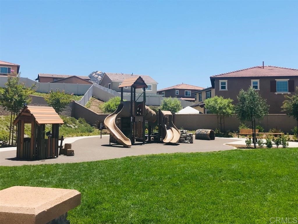 406 Calabrese Street Fallbrook, CA 92028 - Photo 23 of 24 Gallery Image 23