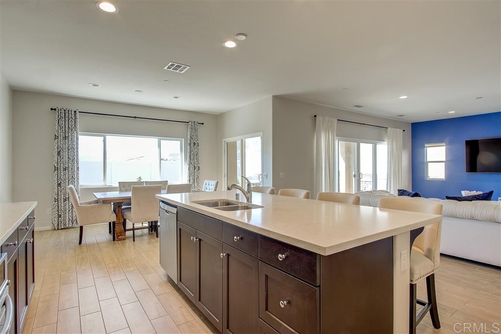 406 Calabrese Street Fallbrook, CA 92028 - Photo 8 of 24 Gallery Image 8