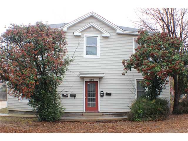 1607 South Austin Avenue, Unit A Georgetown, TX 78626 - Photo 1 of 31