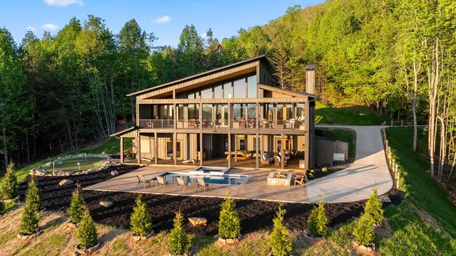 $1,599,000 | 162 Big Valley Lane, Blairsville, GA 30512