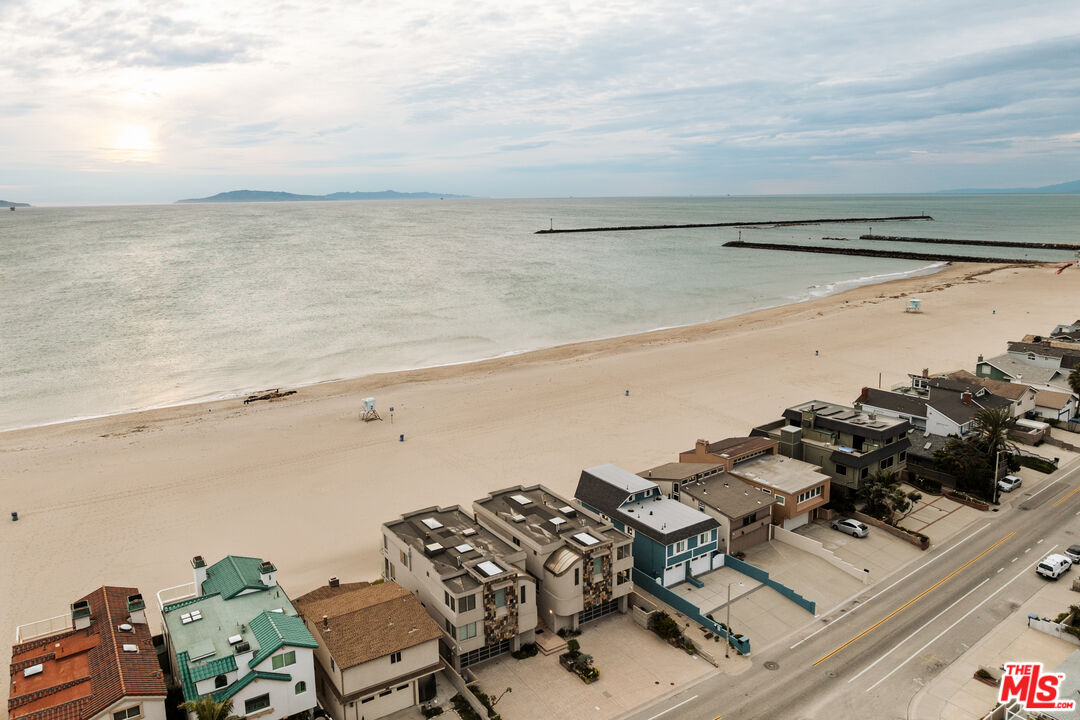 1825 Ocean Drive Oxnard, CA 93035 - Photo 27 of 29 a view of a terrace with lawn chairs