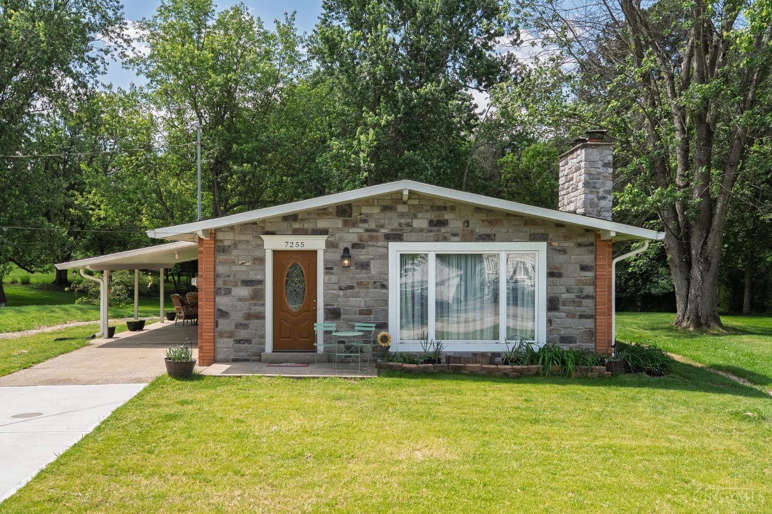 7255 Bridges Road Cincinnati, OH 45230 - Photo 4 of 31