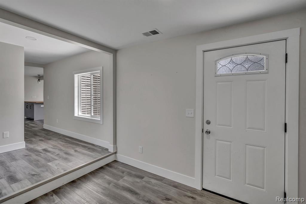 1746 Hadley Road Lapeer, MI 48446 - Photo 16 of 23