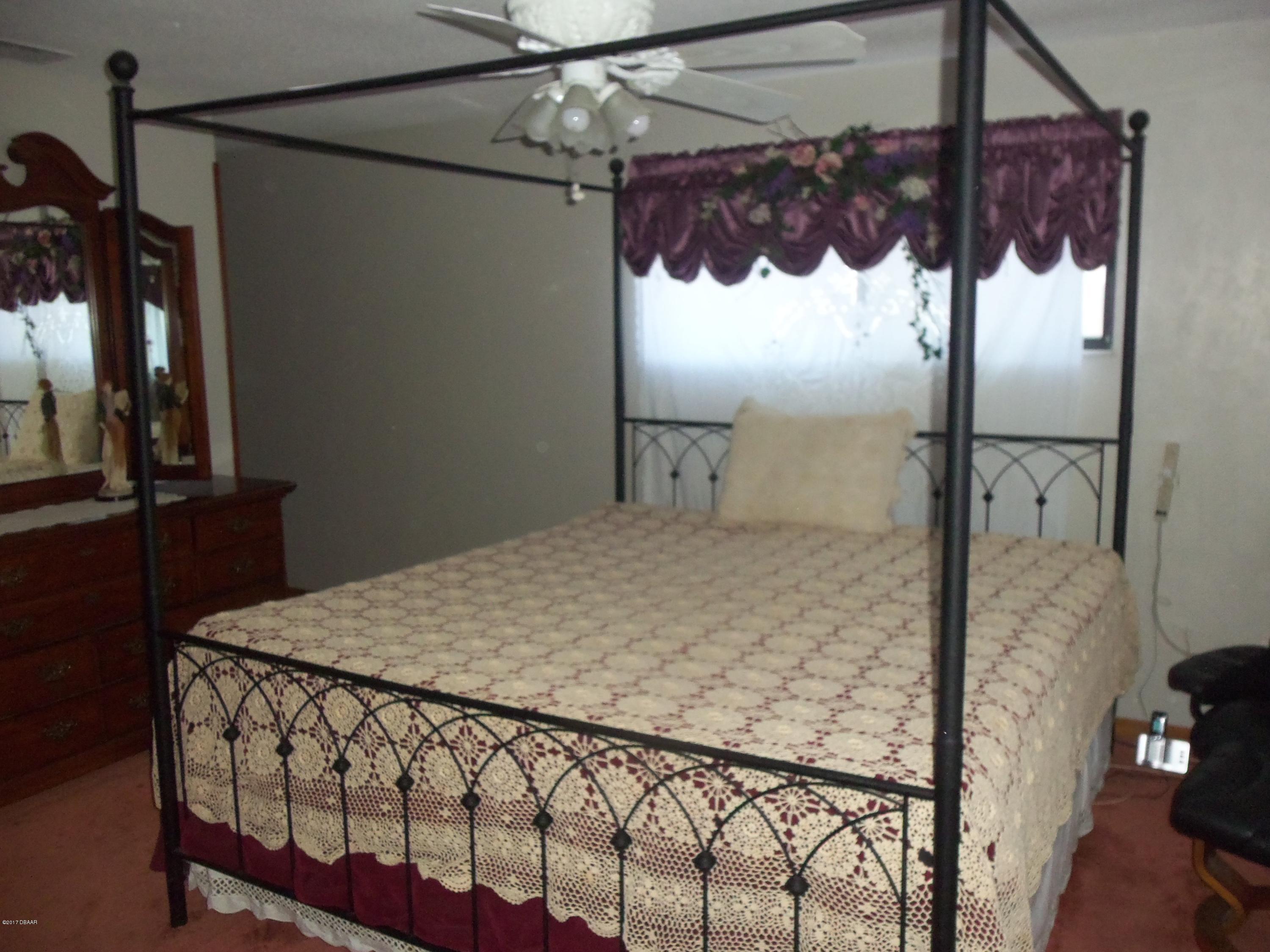 1413 Edgewater Road Daytona Beach, FL 32114 - Photo 7 of 9 100_1095
