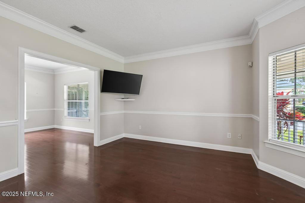 53 Tallwood Road Jacksonville Beach, FL 32250 - Photo 23 of 62 Living room