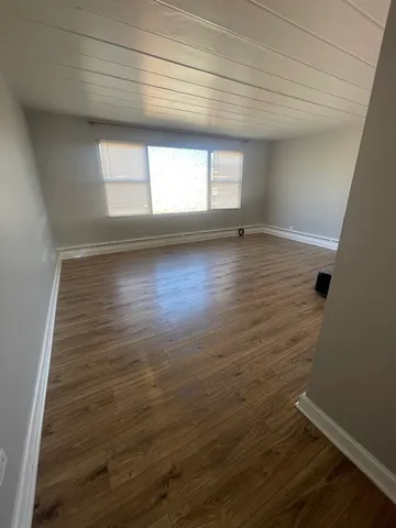 $145,000 | 2245 West Farwell Avenue, Unit 3B, Chicago, IL 60645