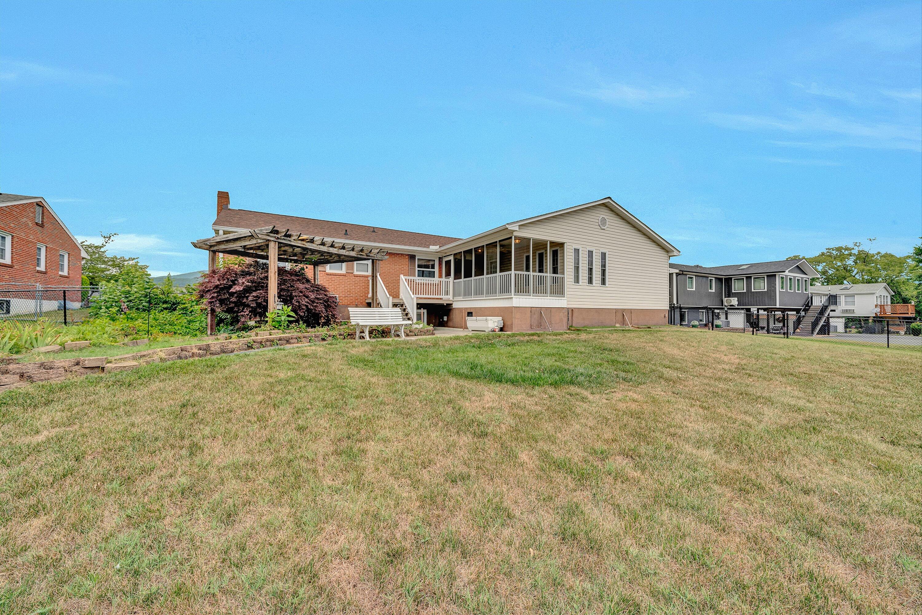 7633 Deer Branch Road Roanoke, VA 24019 - Photo 41 of 58 41-VM-02772