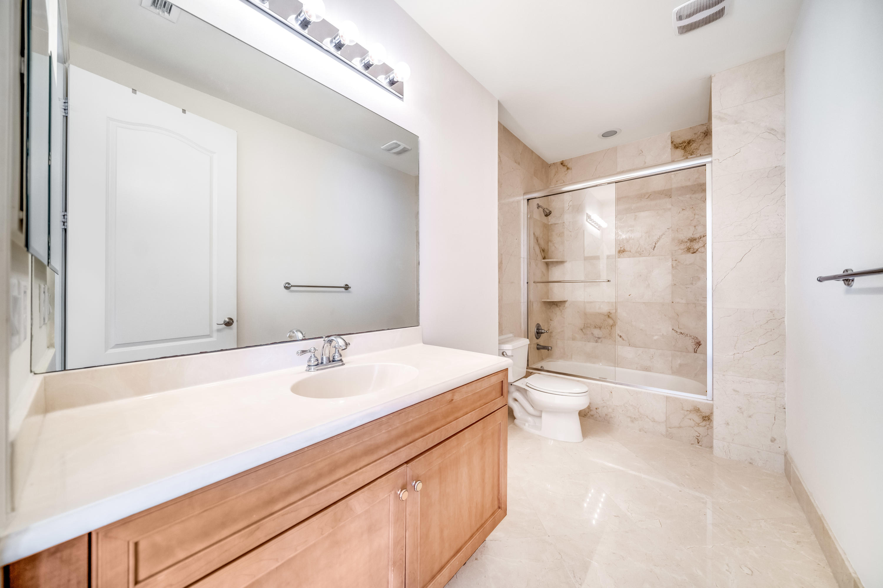 605 Northeast Francesca Lane Boca Raton, FL 33487 - Photo 43 of 53 Guest Bath