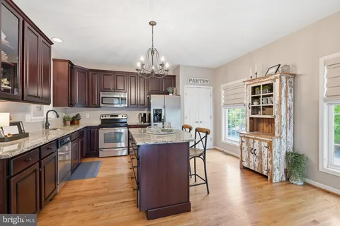 $479,900 | 121 Pumpkin Patch Lane, Hockessin, DE 19707