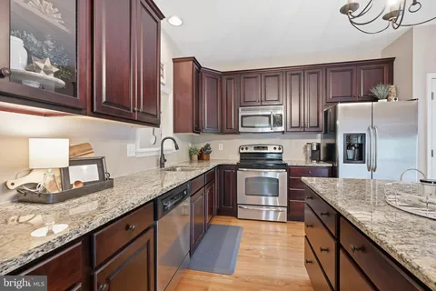$479,900 | 121 Pumpkin Patch Lane, Hockessin, DE 19707