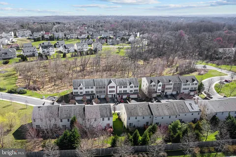 $479,900 | 121 Pumpkin Patch Lane, Hockessin, DE 19707