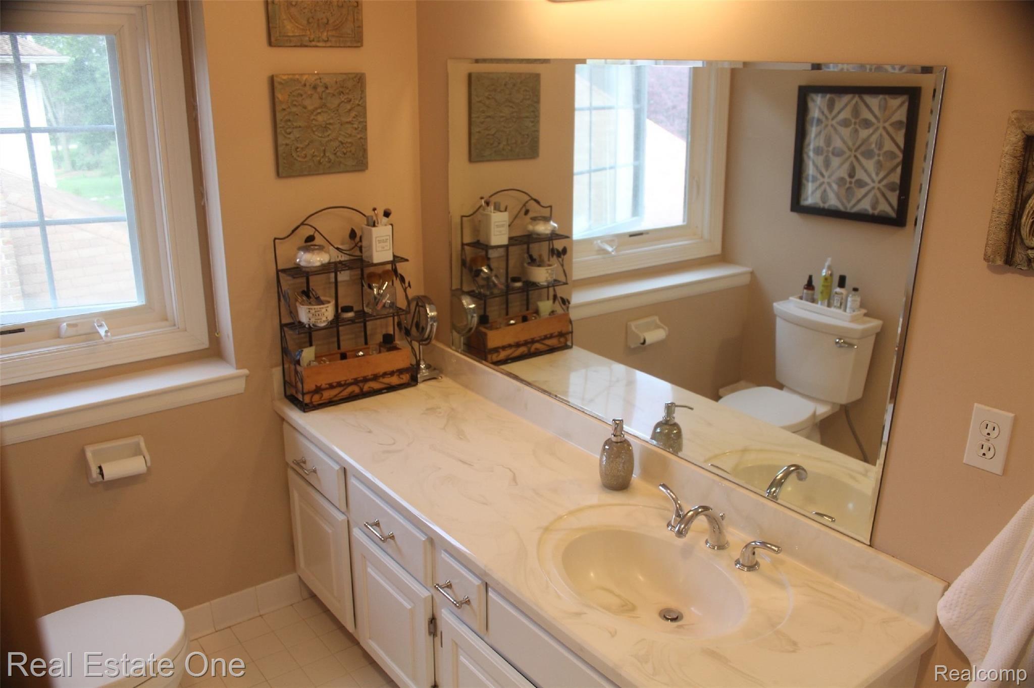 42244 Waterfall Road Northville, MI 48168 - Photo 53 of 55 Master bath 2B.JPG