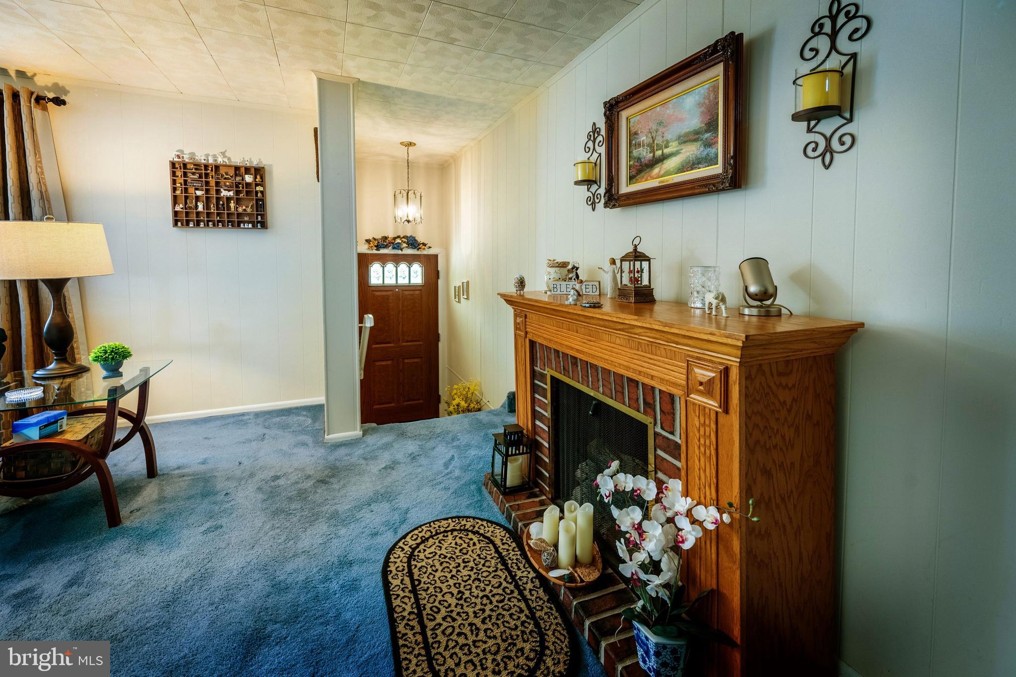 11706 Telfair Road Philadelphia, PA 19154 - Photo 4 of 37 Foyer into Living Room