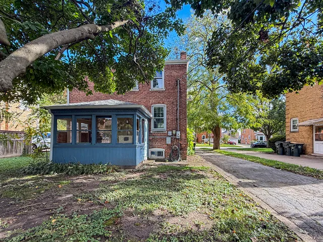 $364,900 | 2008 Newton Avenue, Park Ridge, IL 60068