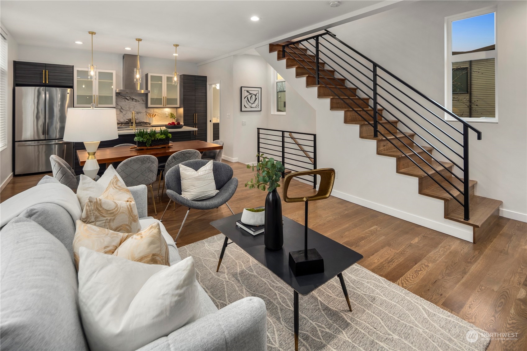 912 West Howe Street Seattle, WA 98119 - Photo 11 of 36 Gallery Image 11