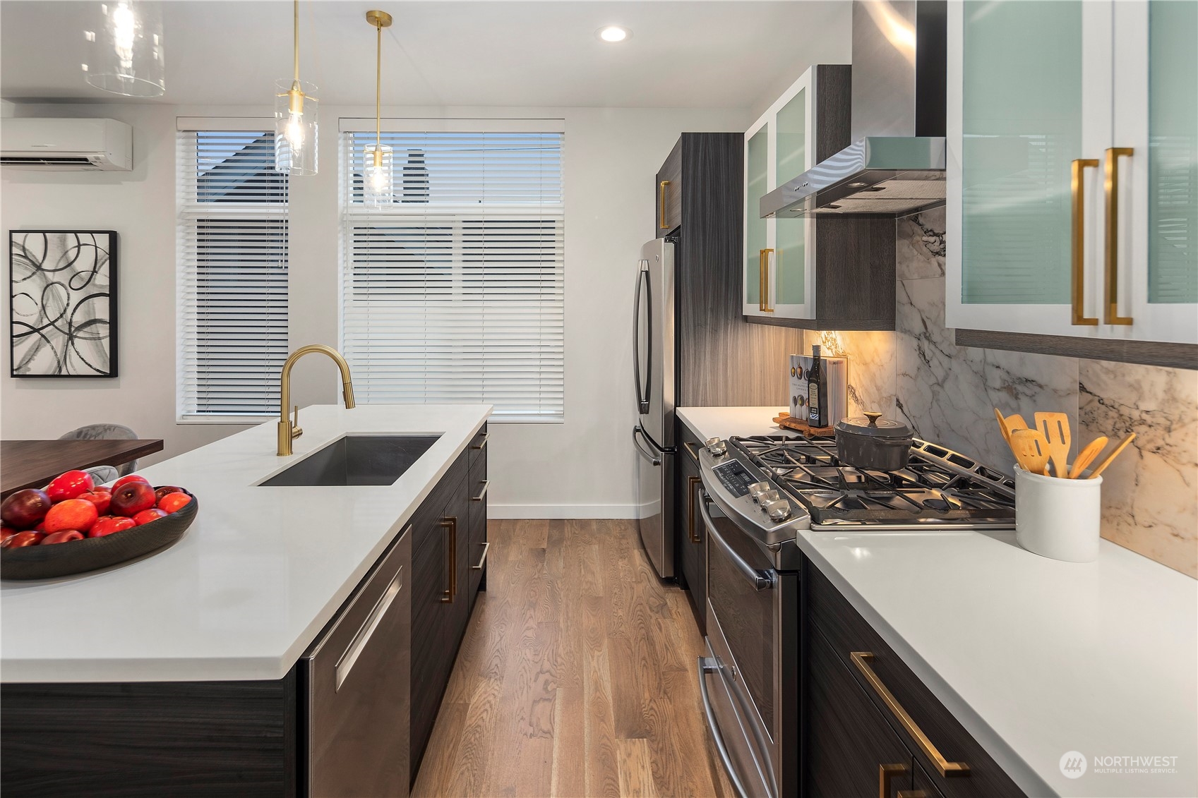 912 West Howe Street Seattle, WA 98119 - Photo 19 of 36 Gallery Image 19