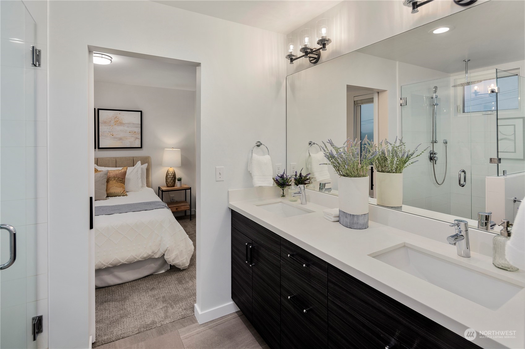 912 West Howe Street Seattle, WA 98119 - Photo 28 of 36 Gallery Image 28