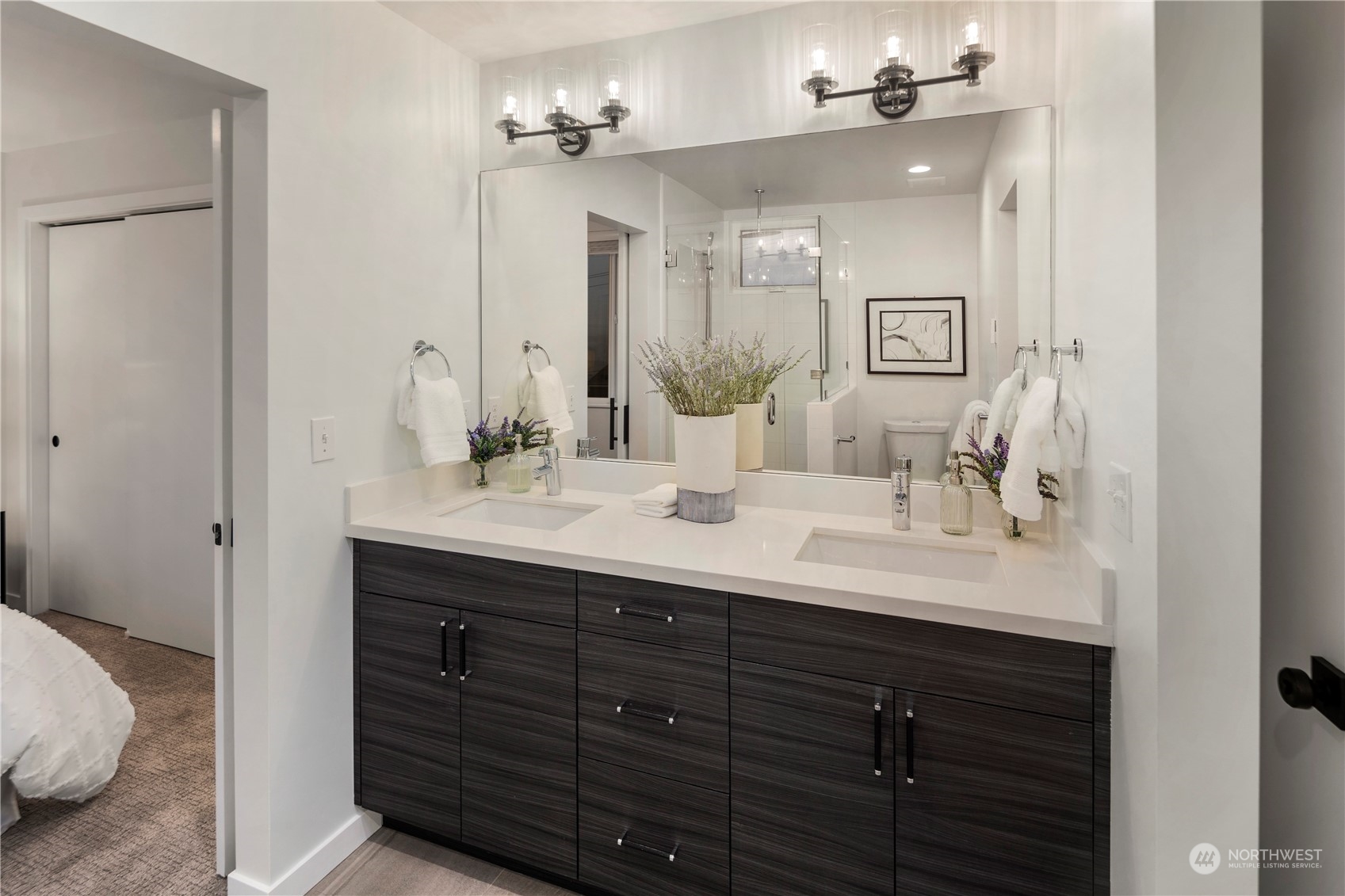 912 West Howe Street Seattle, WA 98119 - Photo 29 of 36 Gallery Image 29