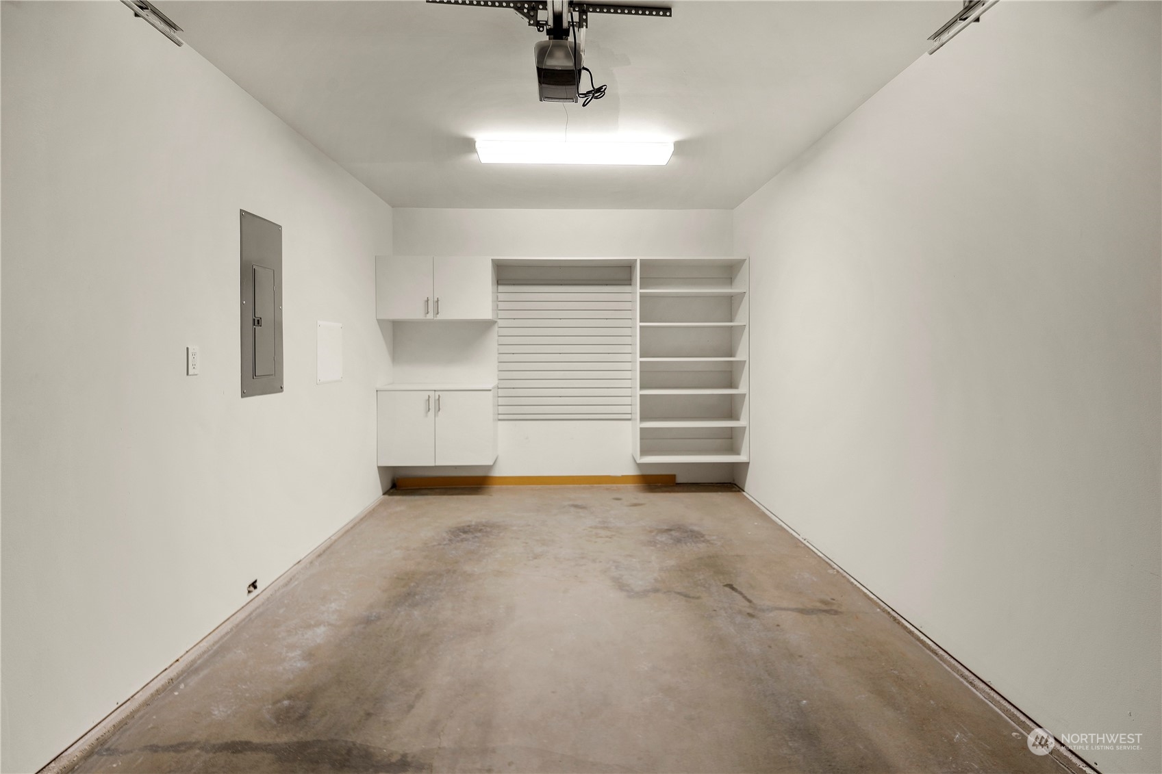 912 West Howe Street Seattle, WA 98119 - Photo 33 of 36 Gallery Image 33
