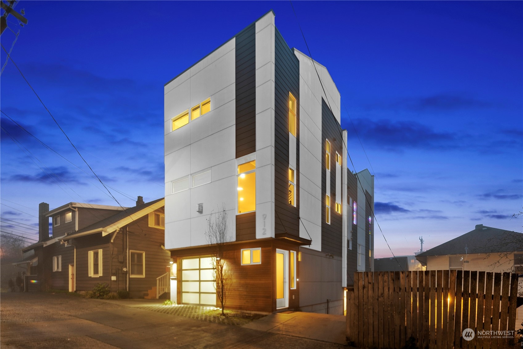 912 West Howe Street Seattle, WA 98119 - Photo 34 of 36 Gallery Image 34