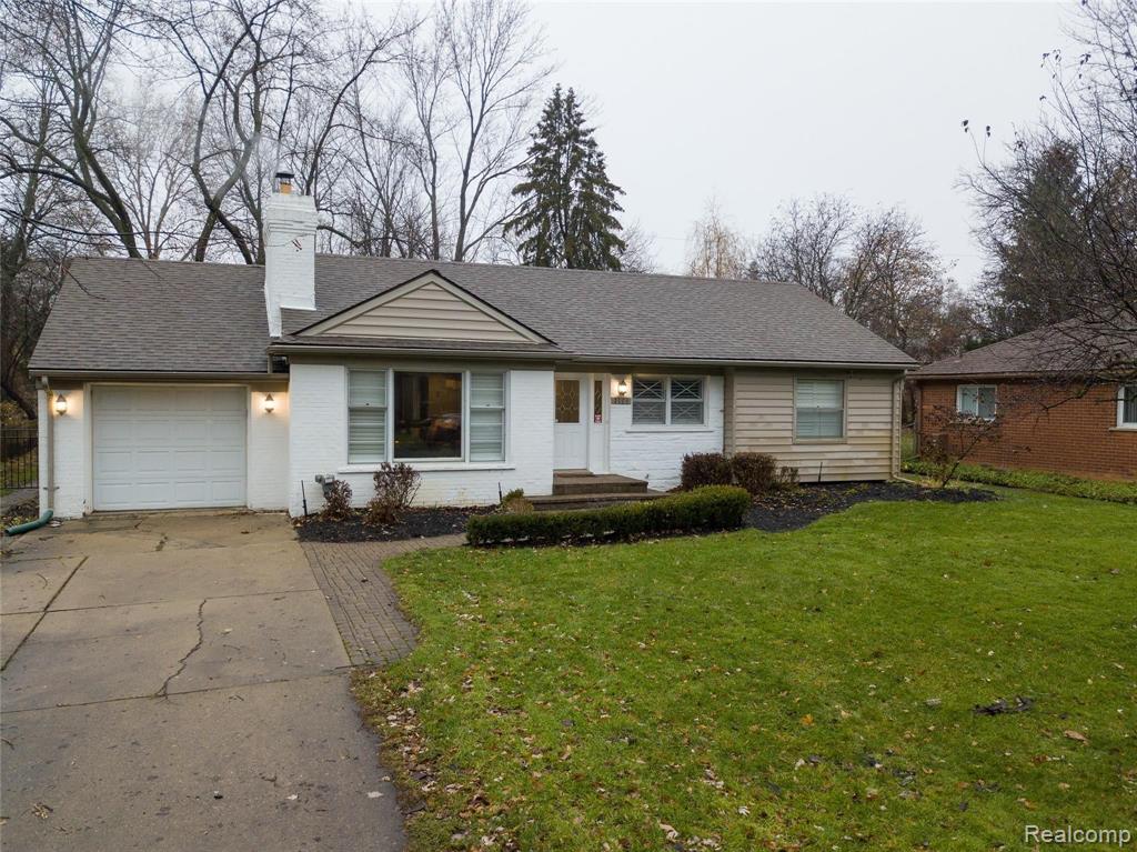 2160 Lancaster Road Bloomfield Hills, MI 48302 - Photo 2 of 28