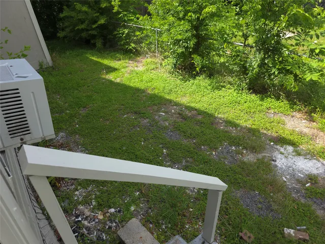 $1,350 | 2204 Highway 3, Dickinson, TX 77539