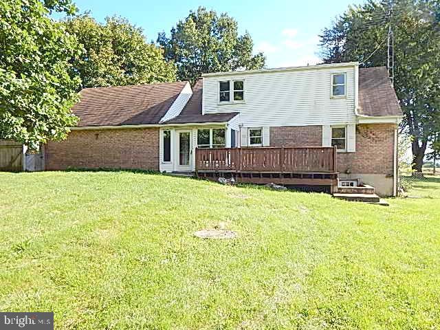 2310 Mountain Road Manheim, PA 17545 - Photo 14 of 17 front view of a house with a yard