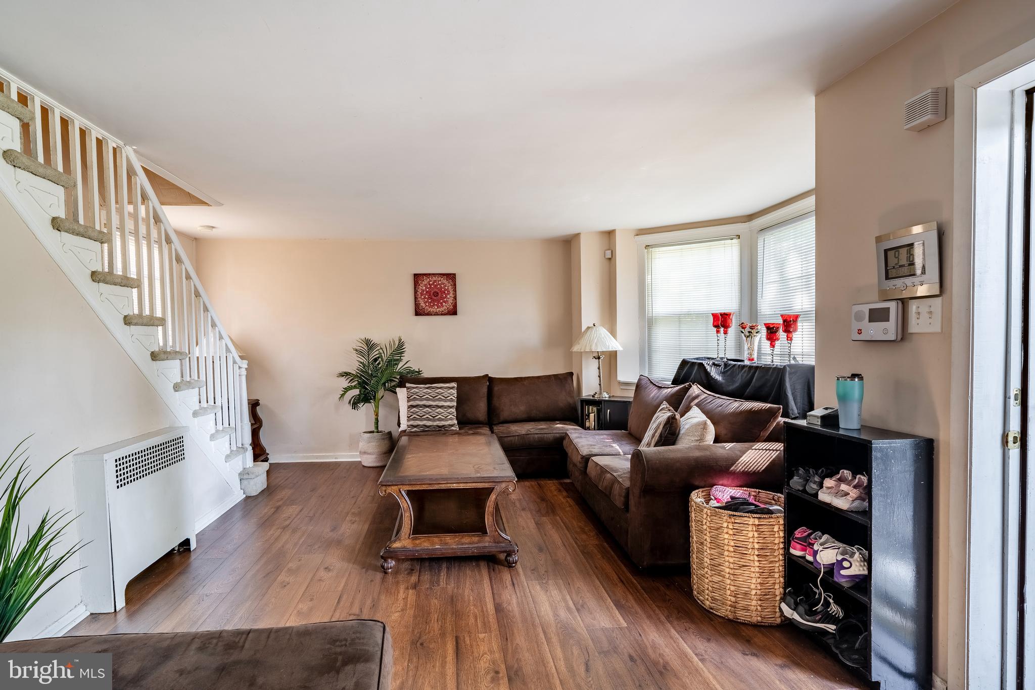 326 Richfield Road Upper Darby, PA 19082 - Photo 2 of 17