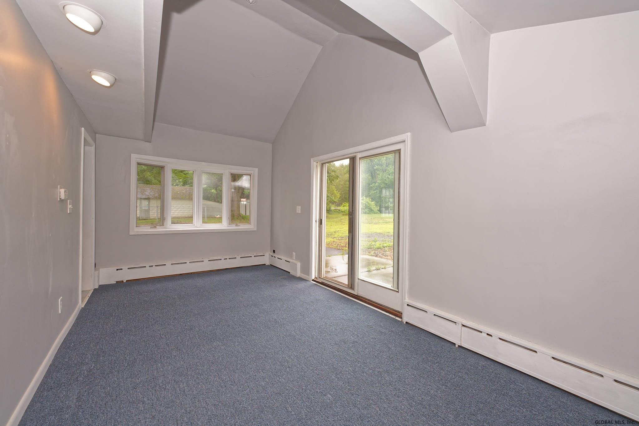 2836 Troy Schenectady Road Niskayuna, NY 12309 - Photo 18 of 42 Photo 19