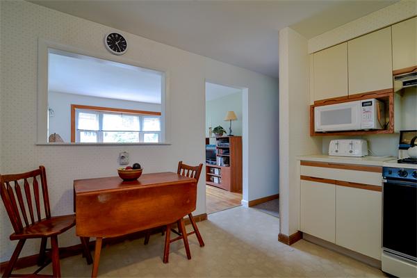 32 Grove Road Natick, MA 01760 - Photo 6 of 13 Gallery Image 6