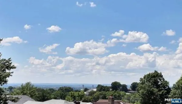$6,900 | 269 9th Street, Unit B, Palisades Park, NJ 07650