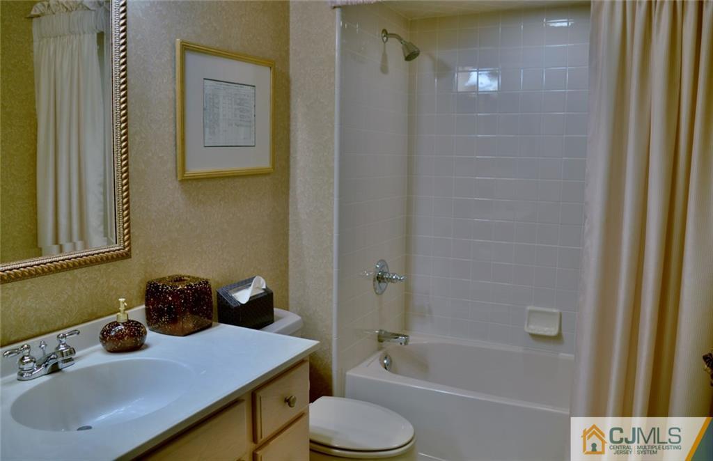 34 Chichester Road Monroe Township, NJ 08831 - Photo 11 of 18 Gallery Image 11